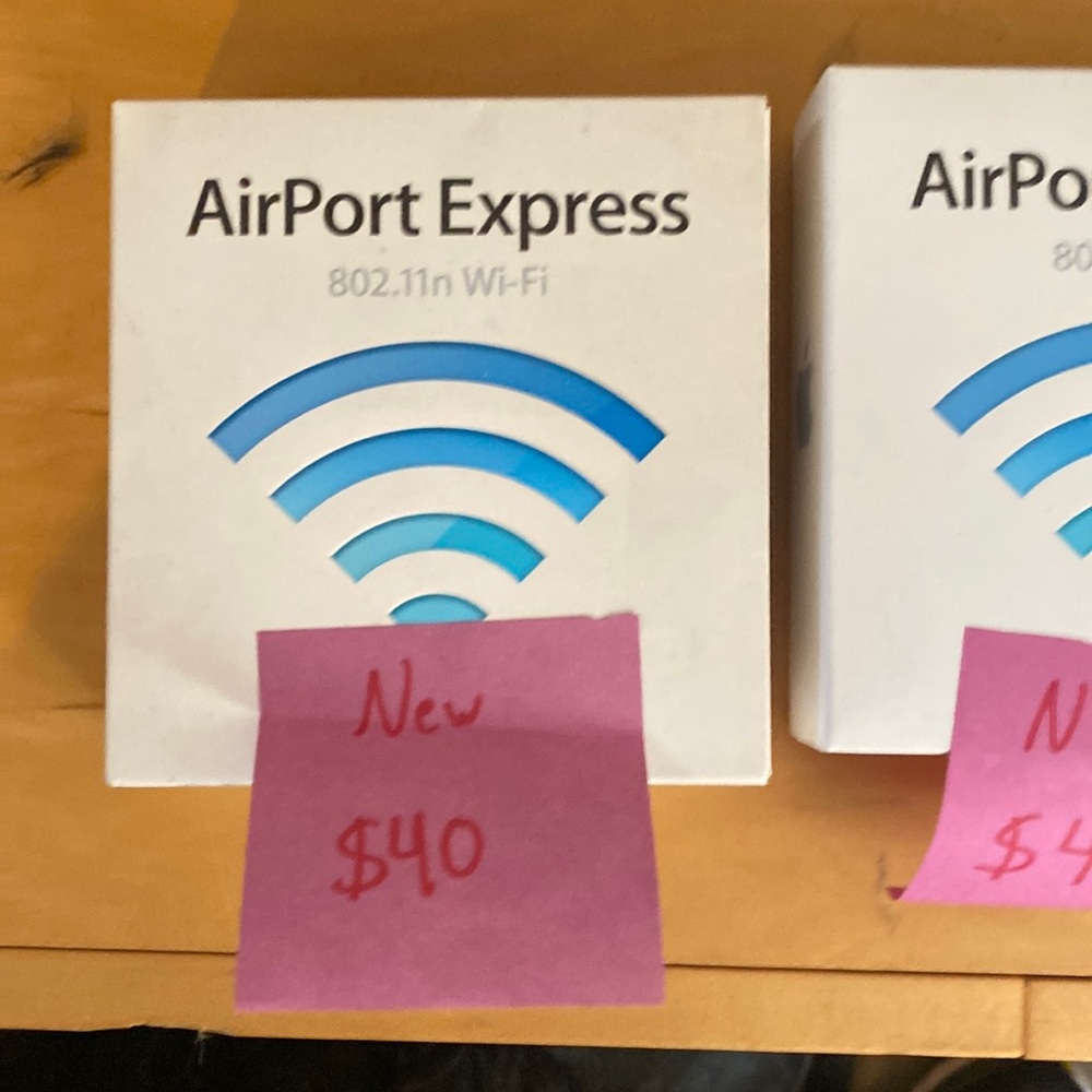 Apple airport expresses A1264 2 used 2 new